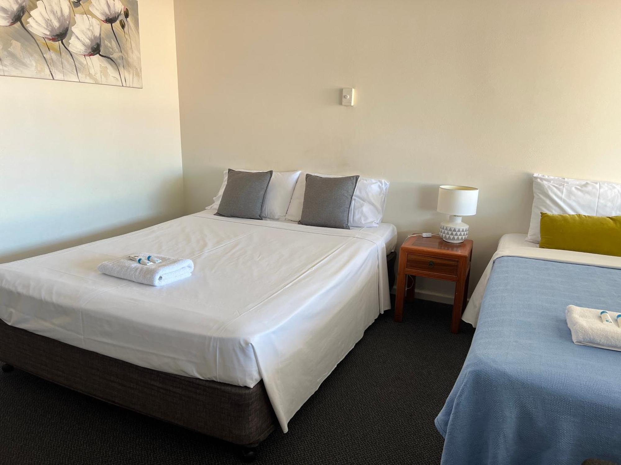 Shell Motel โบเวน ภายนอก รูปภาพ
